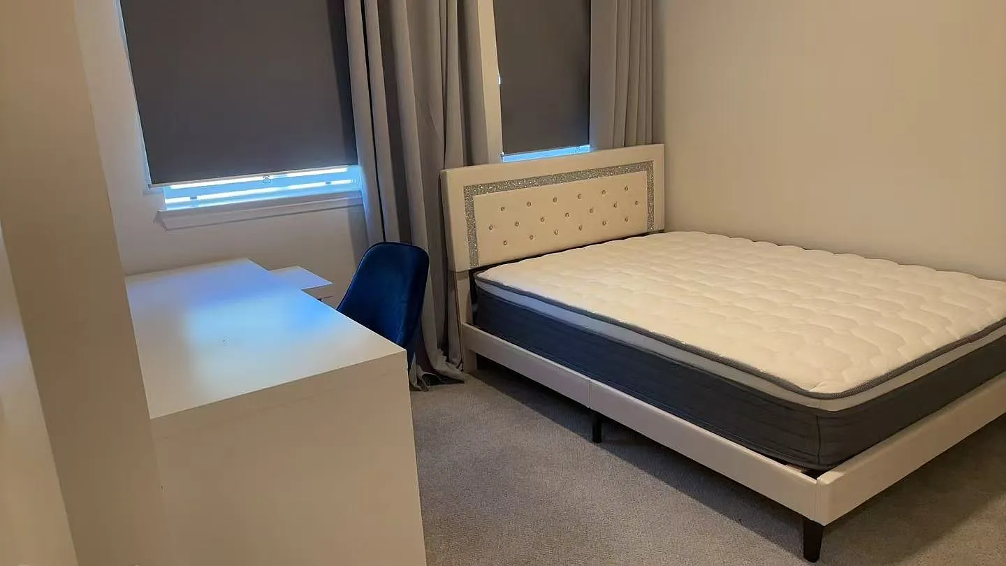 3 bed, 1740 sqft, $750 — Photo 1