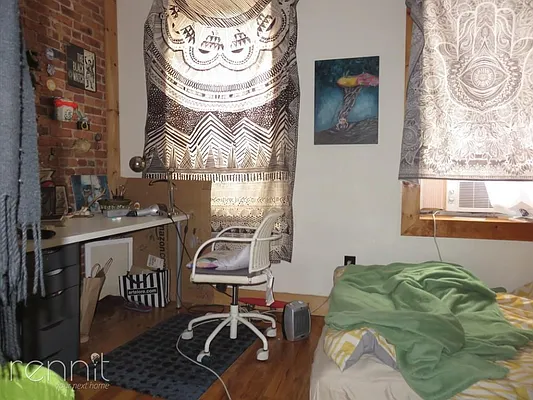 Rented by Rennit Inc. | media 40