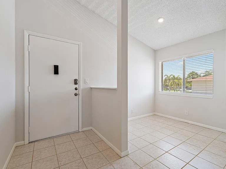 6531 Chasewood Dr #H — Photo 8