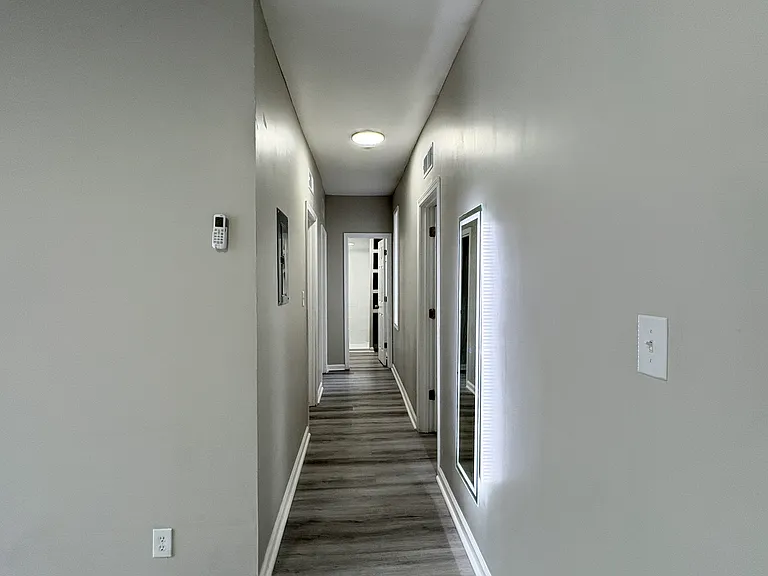Meridian Living II — Photo 20