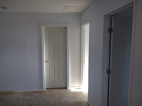 5th image of 1102 W 48th St
