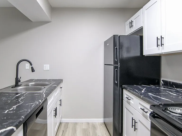 Woodwind Apartments — Photo 29