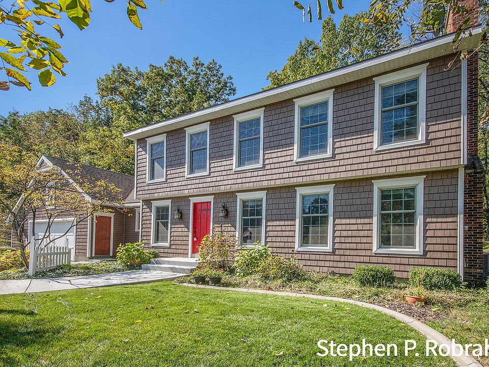1st image of 3421 Eastridge Ct NE