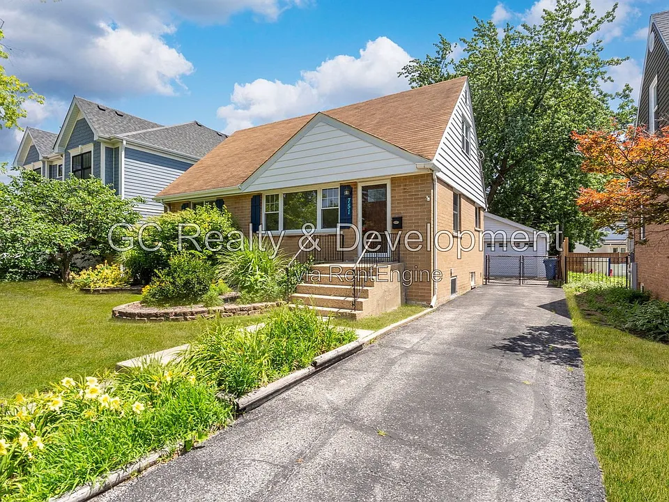 751 S Spring Rd