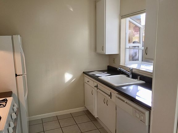 4th image of 437 Joan Vista St