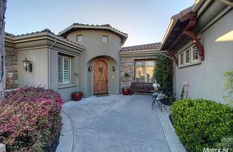 2nd image of 8635 Ashbury Ct