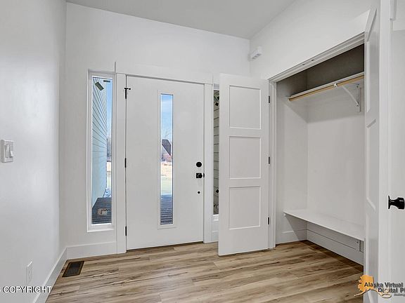 3rd image of 1790 W Pipestone Dr