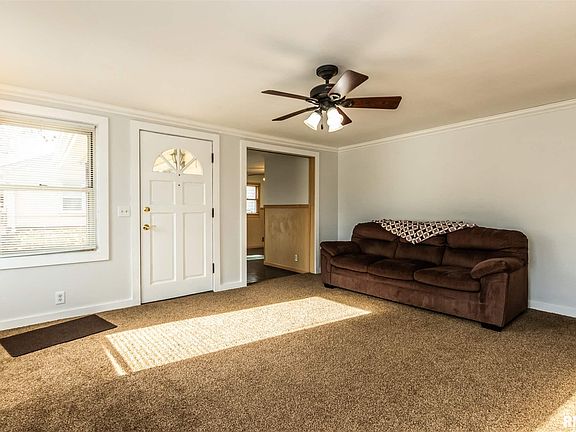 4th image of 1529 E Medina St