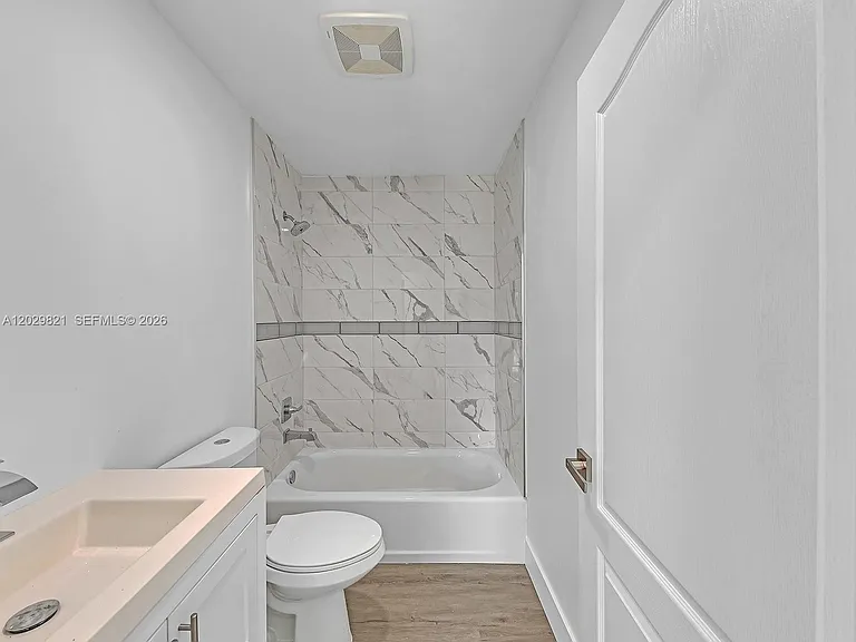 1804 SW 99th Ter #A — Photo 7