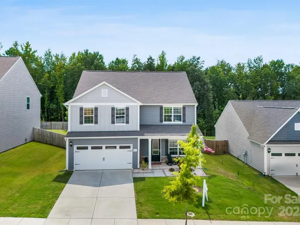 141 Colonial Reserve Ave, Troutman, NC 28166