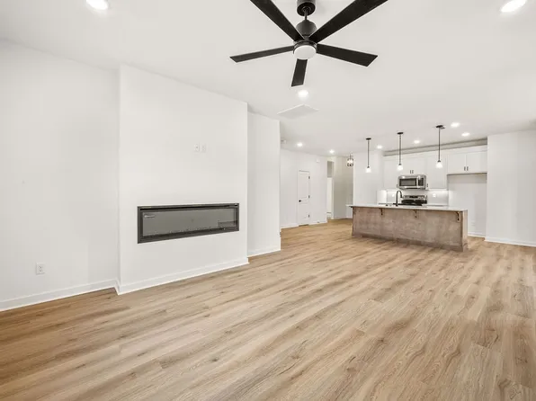 1 Cardenden Ln, Bella Vista, AR 72715