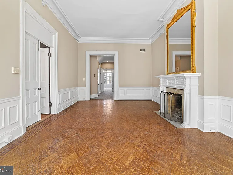 919 Saint Paul St #1 — Photo 10