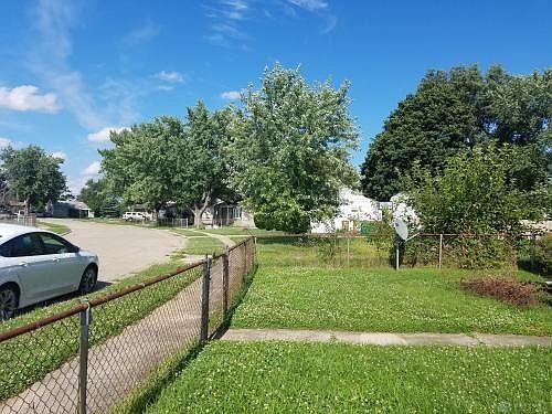 2nd image of 833 Flintridge Dr
