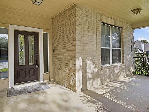 3rd image of 113 Earhart Ln