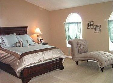 4th image of 210 Royal Oak Ct