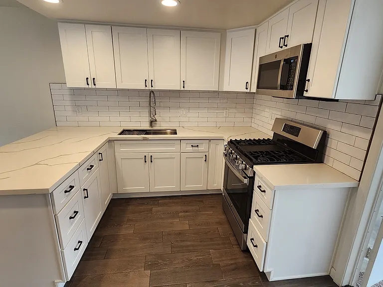 324 W Chestnut Ave — Photo 5