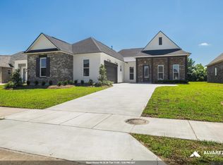 9933 Oak Colony Dr, Baton Rouge, LA 70817