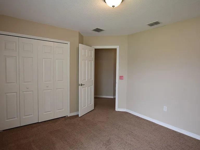 527 Bristol Cir — Photo 28