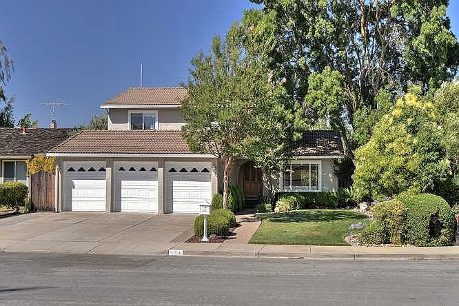 1st image of 15550 La Honda Sur