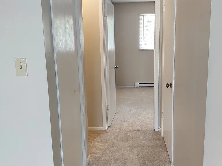 107 S John St #4 — Photo 6