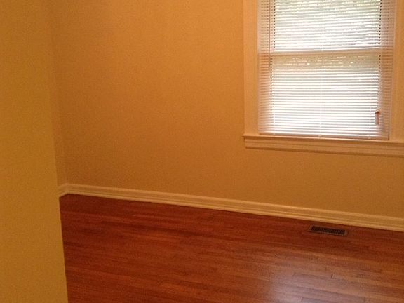4th image of 1211 11th St