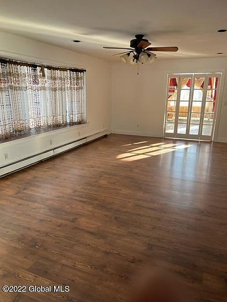 3rd image of 26 Saint Clair Street