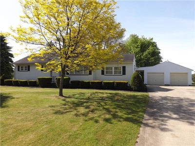 466 Meadowmist Rd, Pulaski, PA, 16143