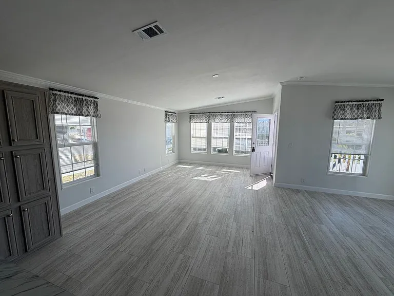 53 6th St W #53 — Photo 6