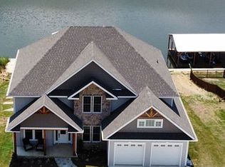 94 Colonial Dr N, Guntersville, AL 35976