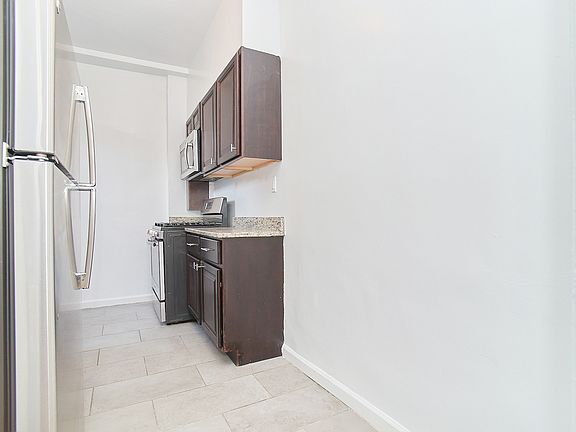 5th image of 735 W 172nd St APT A53