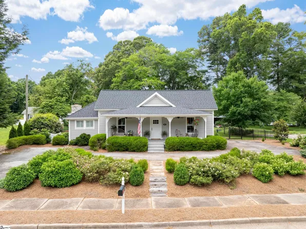 15 S Poinsett Hwy, Travelers Rest, SC 29690