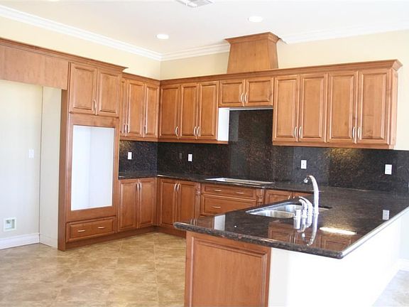 2nd image of 43226 Mayberry Ave