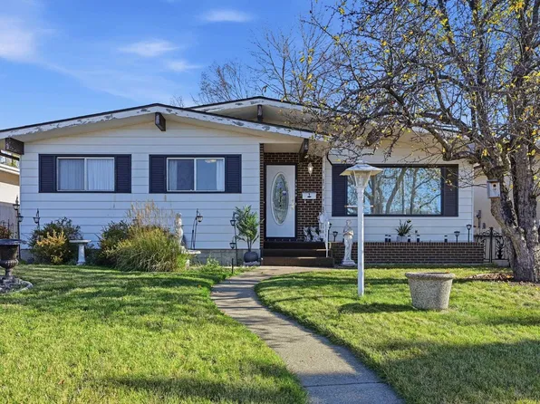 15019 84th St NW, Edmonton, AB T5E 5X3