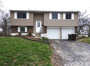100 Wickham Farm Dr, Englewood, OH