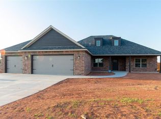 10734 NE Marigold Ln, Elgin, OK 73538