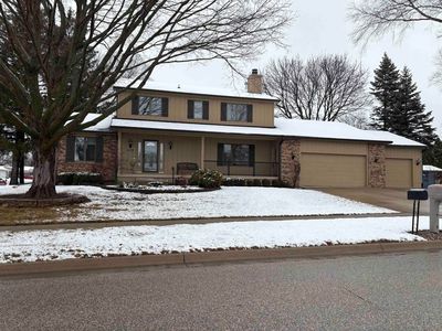 422 Olympic Dr, Waterloo, IA, 50701