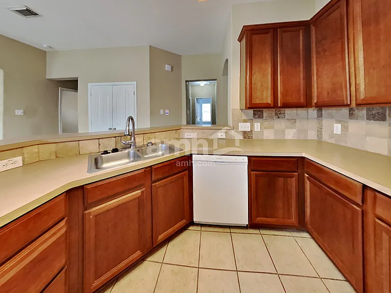 2918 Meridian Bay Ln — Photo 3