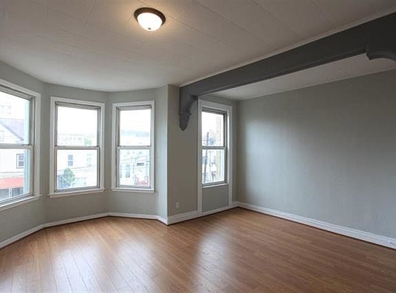 4th image of 235 Academy St