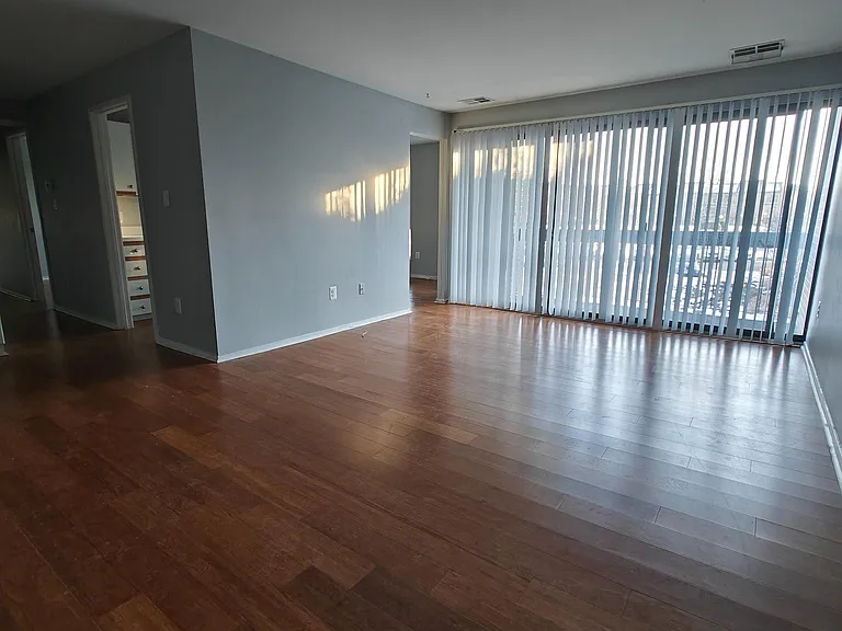 561 Florida Ave #104 — Photo 3