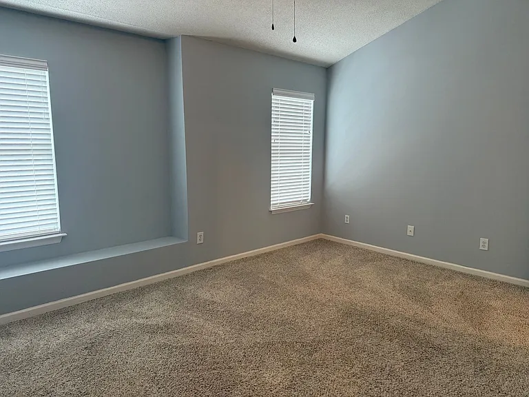 5048 Bartholomews Ln — Photo 10