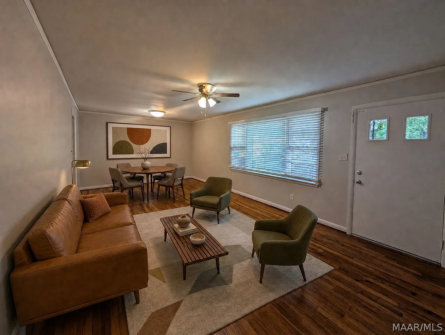 3 bed, 2.0 bath, 1160 sqft, $1,200 — Photo 2