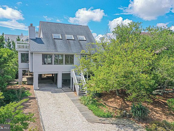 2nd image of 39674 Sandpiper Ln