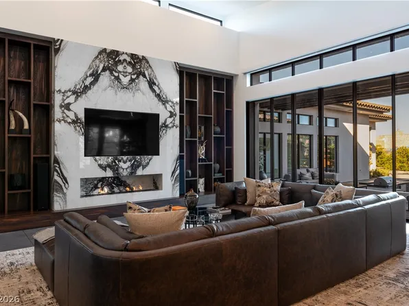 69 Olympia Canyon Way, Las Vegas, NV 89141