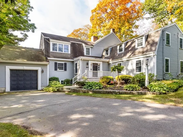34 Brush Hill Ln, Milton, MA 02186