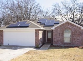 847 Mirike Dr, White Settlement, TX 76108