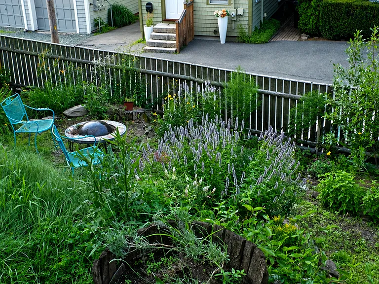 12 Bassett St #12 — Photo 36