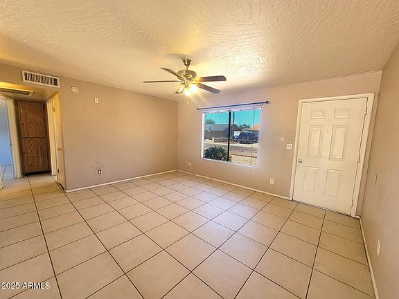 3rd image of 2737 E BLUEFIELD Avenue