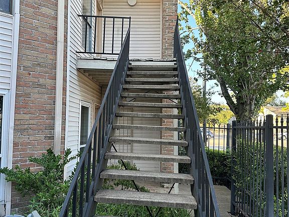 2nd image of 10104 Waterstone Dr