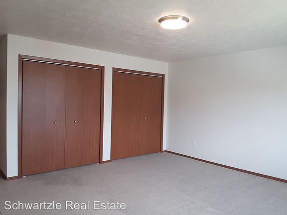 3rd image of 804 Ruud Ln Unit 3