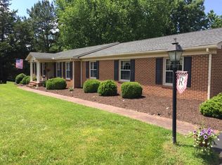 404 College Rd, Blackstone, VA 23824